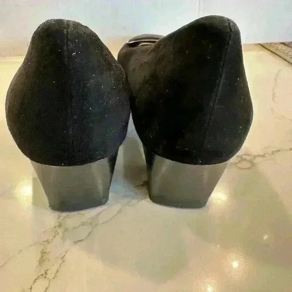 BRUNATE WOMEN'S SUEDE EFFECT FLATS-BLACK-with SILVER BUCKLE SZ 38(EU) - Picture 8 of 9